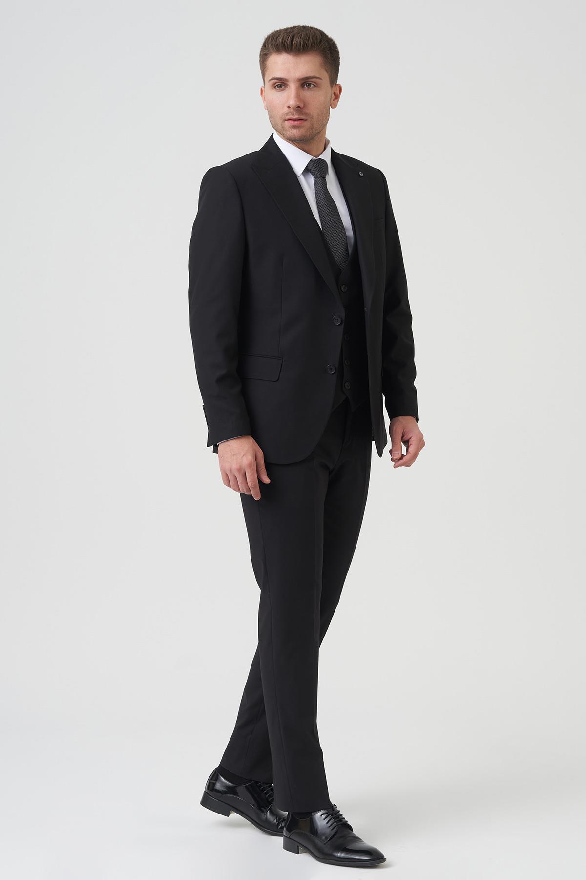 Siyah Slim Fit Kalıp Kapaklı Cepli Premium Takım Elbise