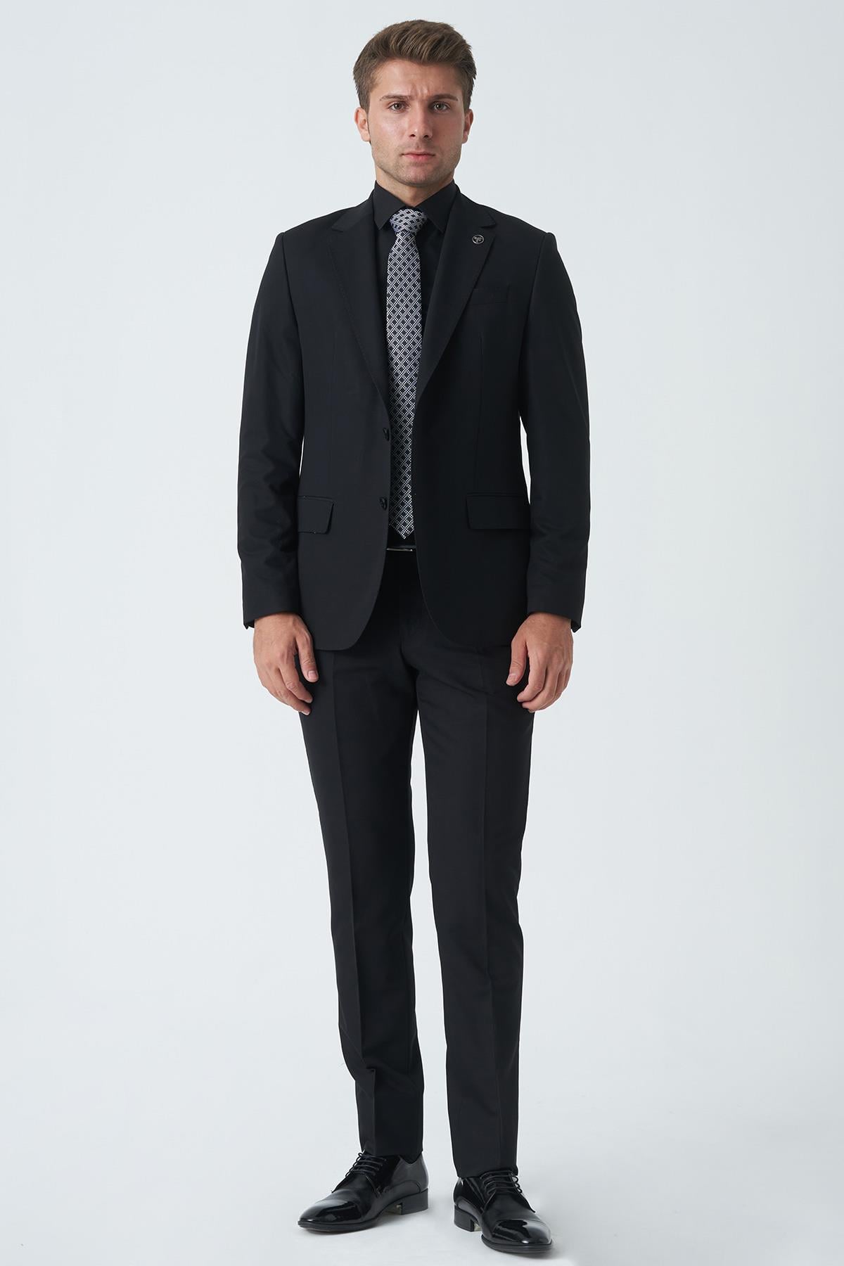 Siyah Slim Fit Kalıp Klasik Esnek Likralı Kapaklı Cepli Takım Elbise