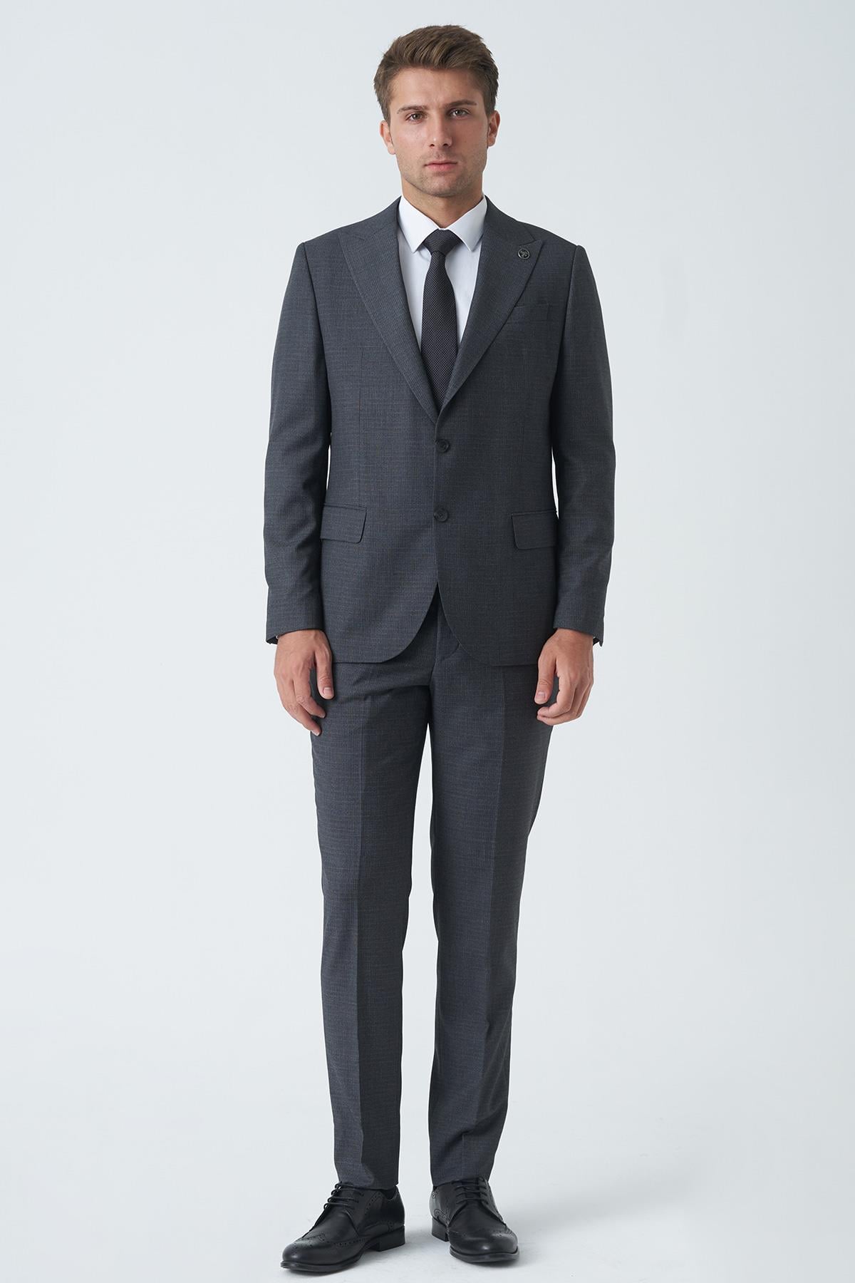Gri Slim Fit Kalıp Esnek Likralı Kapaklı Cepli Takım Elbise