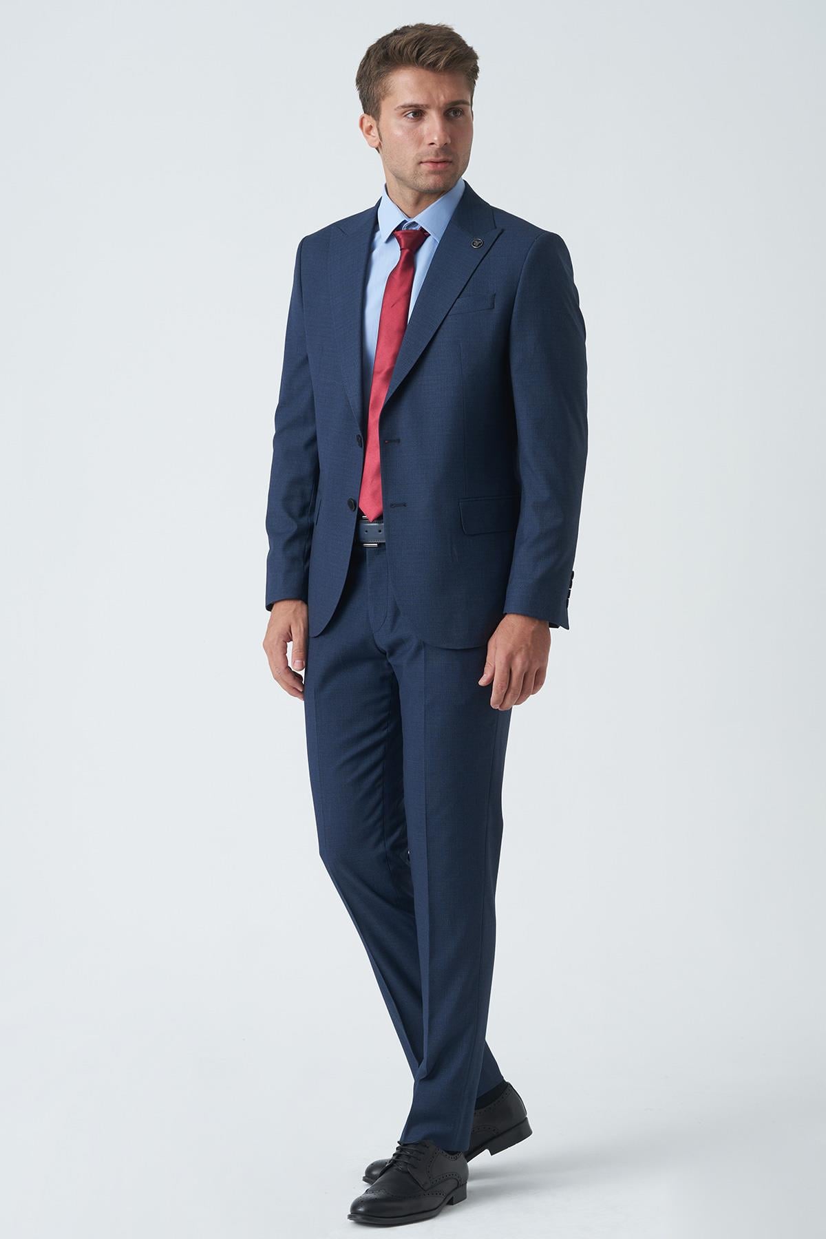 Koyu Mavi Slim Fit Kalıp Esnek Likralı Kapaklı Cepli Takım Elbise