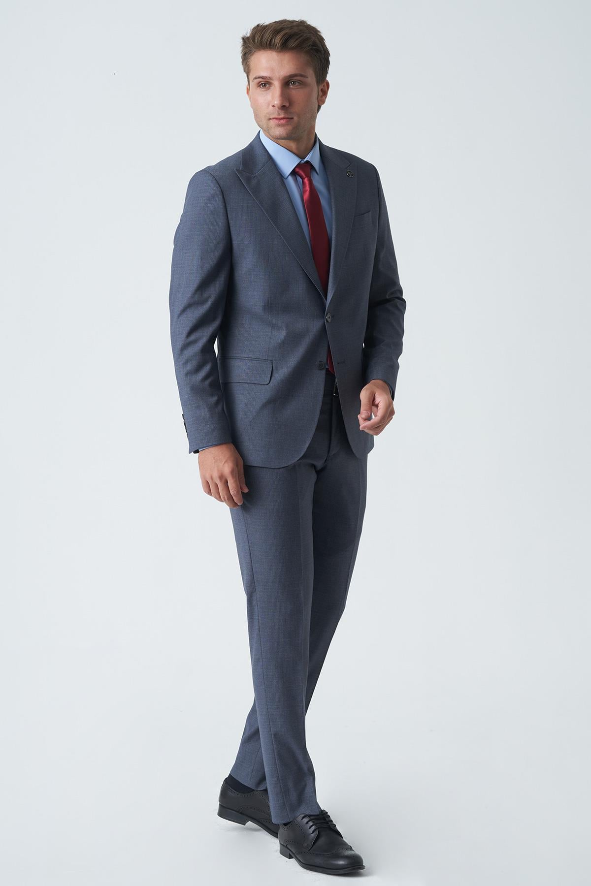 Koyu Mavi Slim Fit Kalıp Esnek Likralı Kapaklı Cepli Takım Elbise