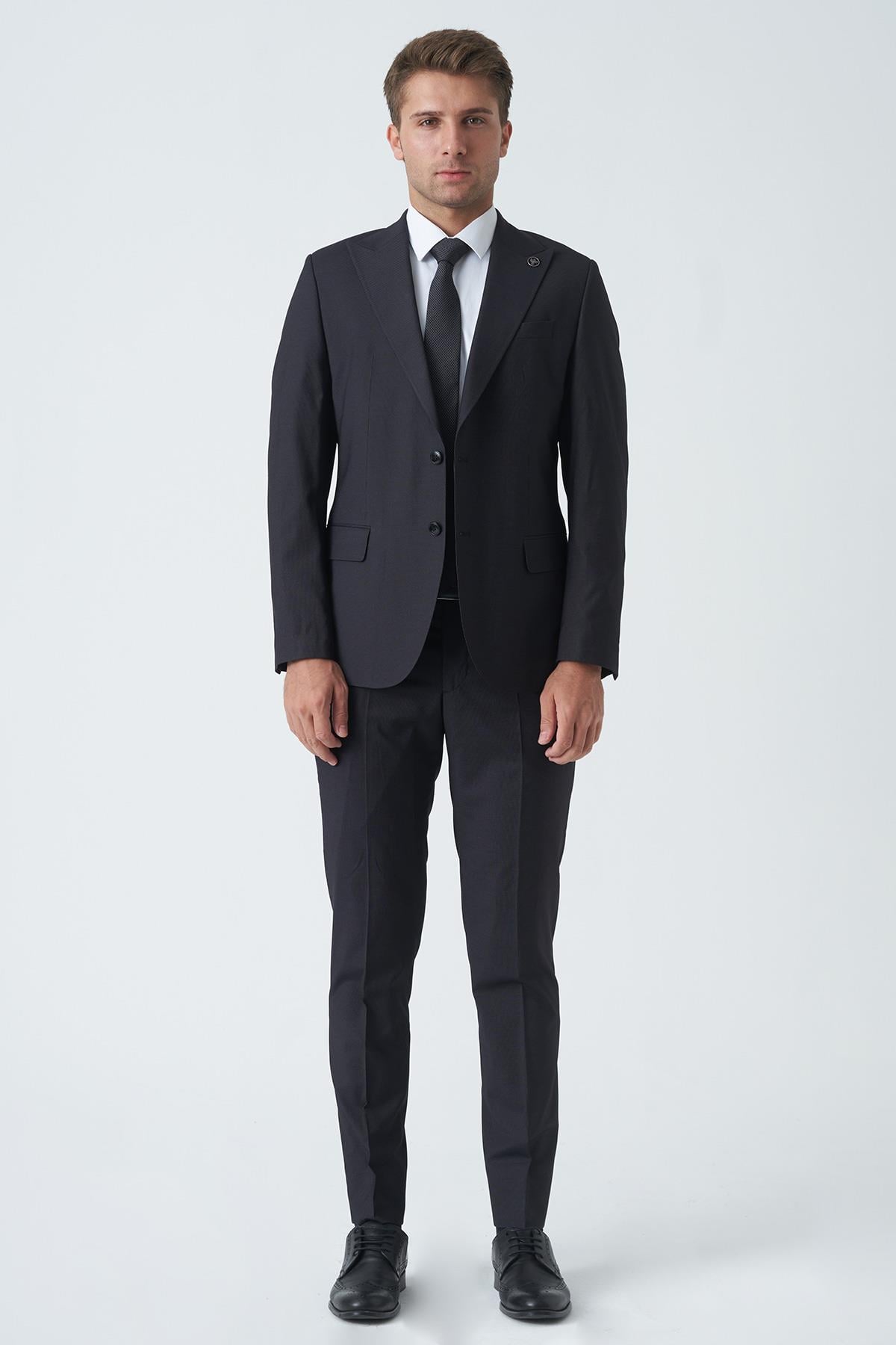 Siyah Slim Fit Kalıp Esnek Likralı Kapaklı Cepli Takım Elbise