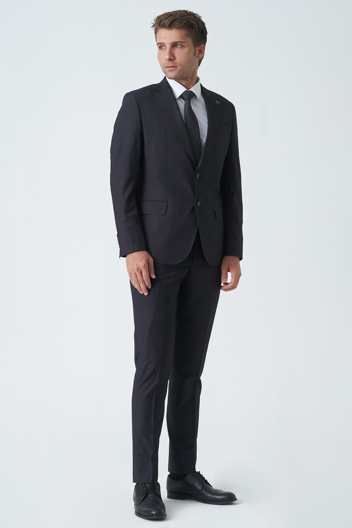 Siyah Slim Fit Kalıp Esnek Likralı Kapaklı Cepli Takım Elbise
