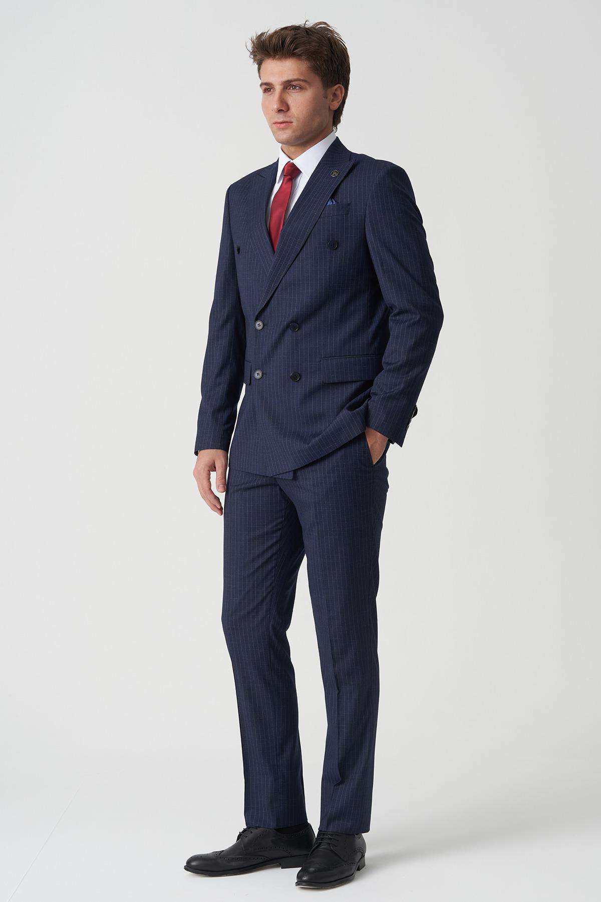 Koyu Lacivert Beyaz İnce Çizgili Slim Fit Kalıp Kruvaze Premium Takım Elbise