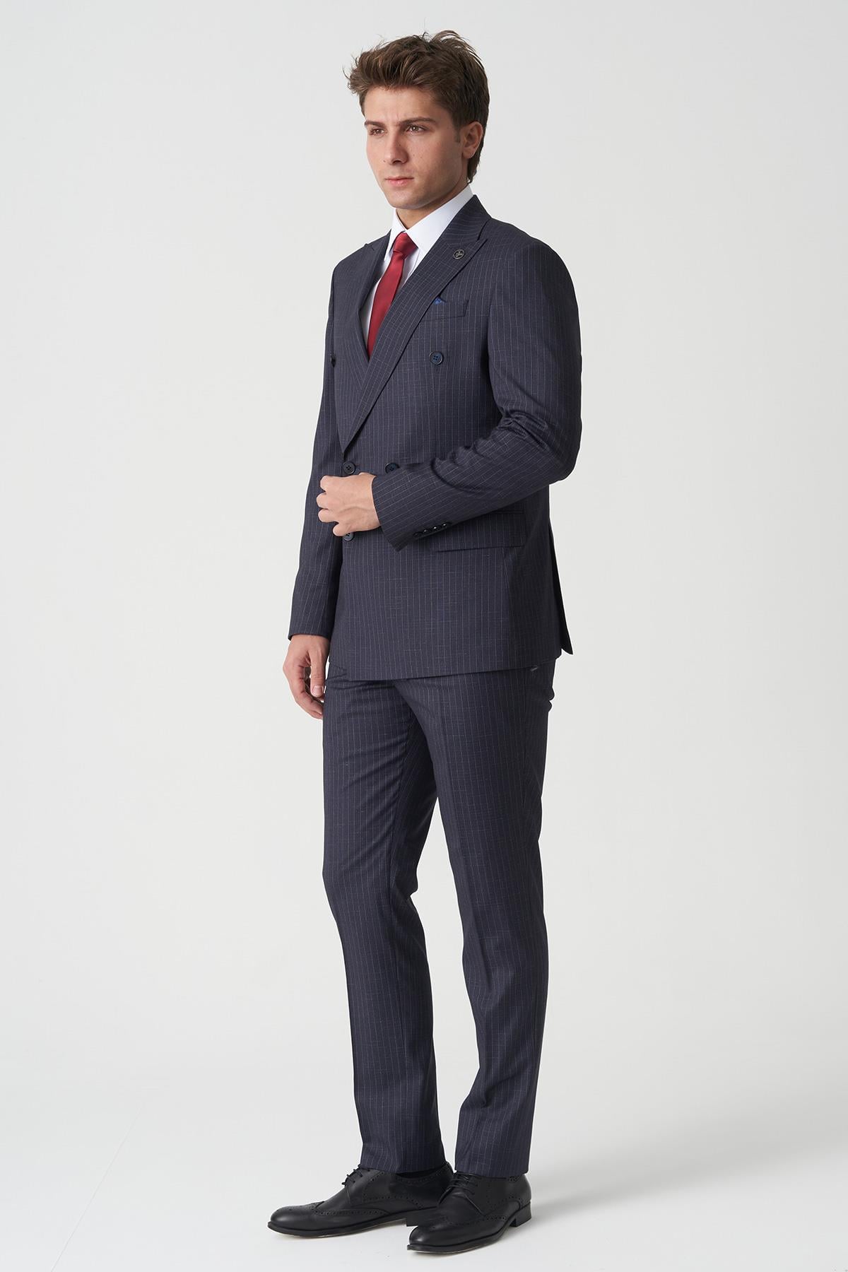 Lacivert Beyaz İnce Çizgili Slim Fit Kalıp Kruvaze Premium Takım Elbise