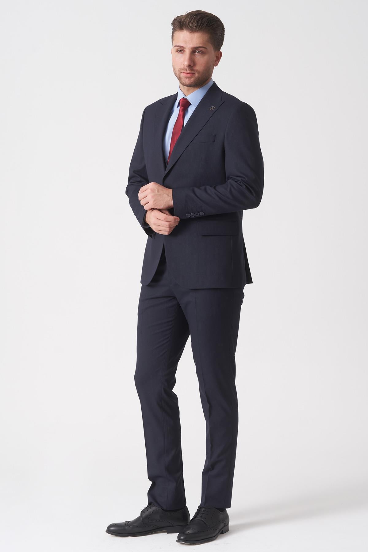 Lacivert Slim Fit Kalıp Yelekli Klasik Esnek Likralı Kapaklı Cepli Takım Elbise