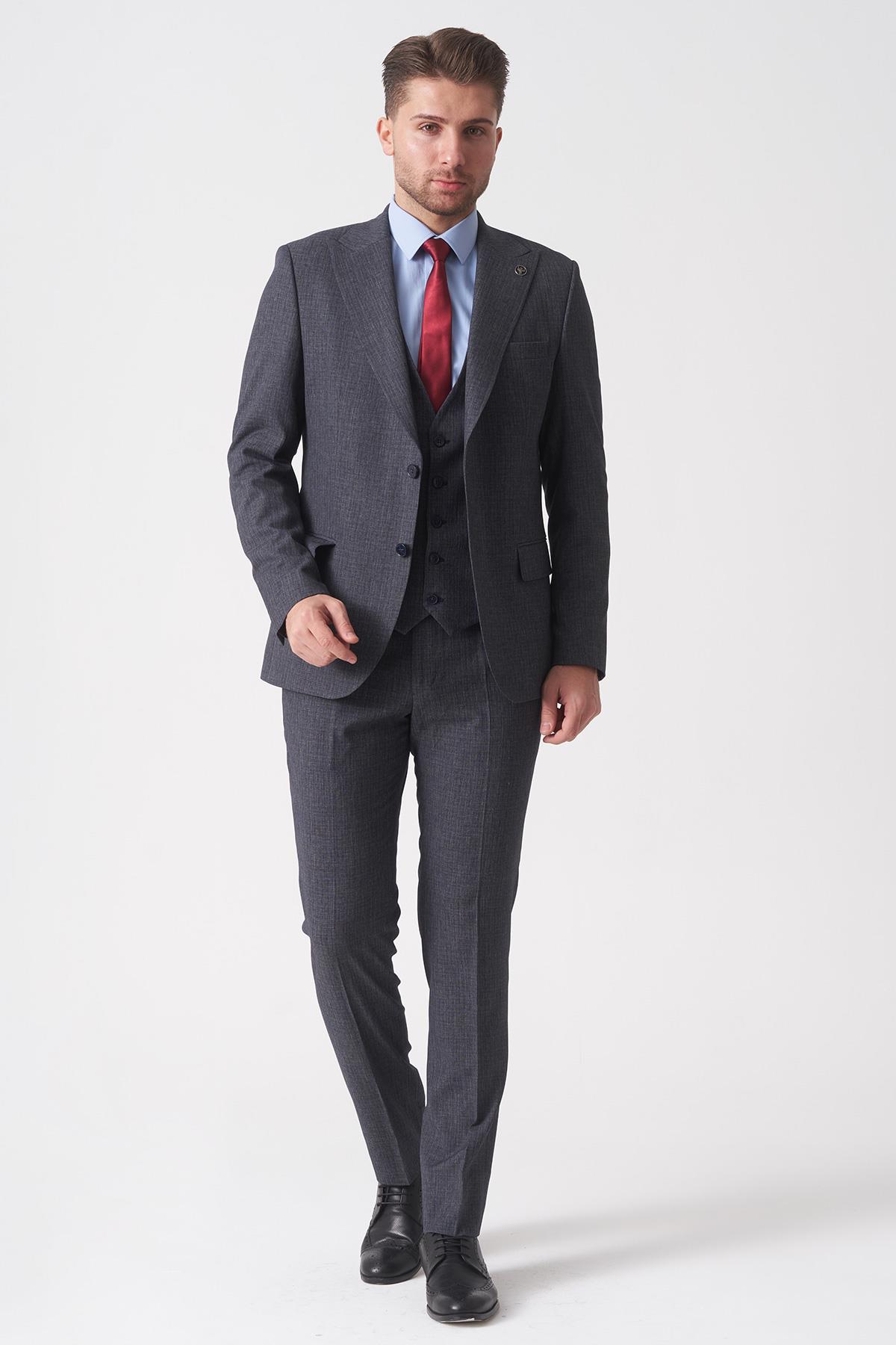 Gri Slim Fit Kalıp Yelekli Klasik Efektli Kumaş Esnek Likralı Kapaklı Cepli Takım Elbise