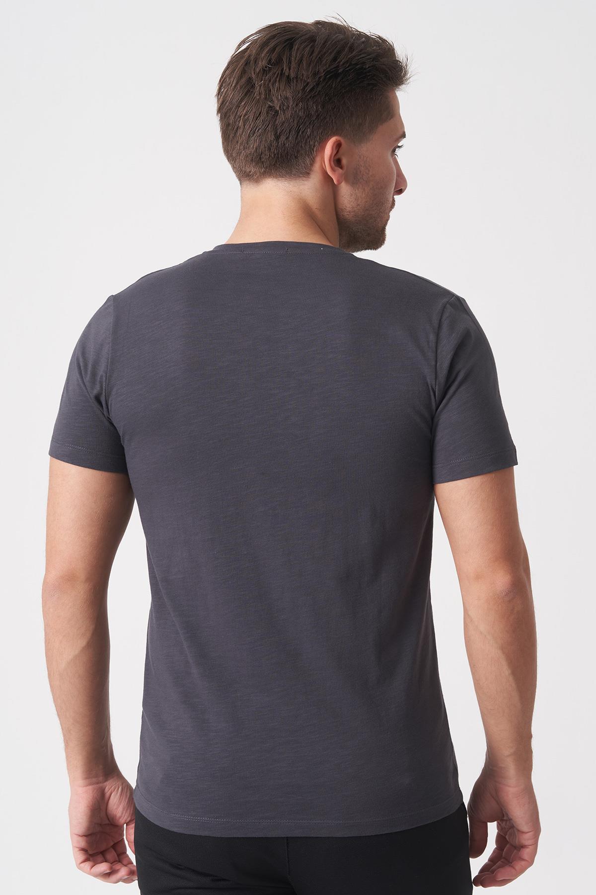 White Stone Brasília 3148 Slim Fit Pamuklu Likralı Bisiklet Yaka T-Shirt  Füme