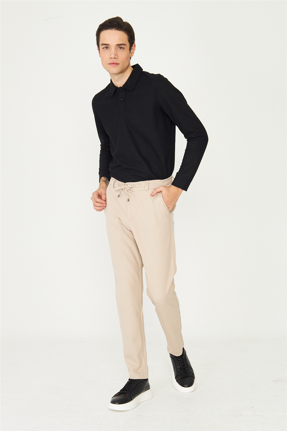 Bej Beli Bağcıklı Modern Kesim Jogger Pantolon
