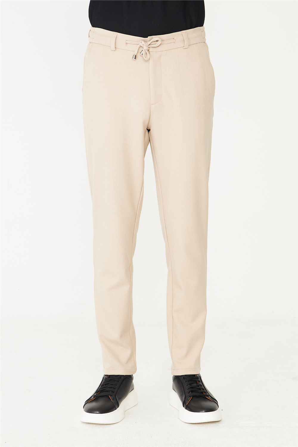 Bej Beli Bağcıklı Modern Kesim Jogger Pantolon