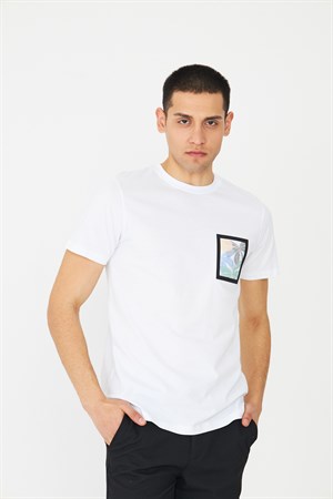 Beyaz Bisiklet Yaka Baskı Detaylı Erkek T-Shirt