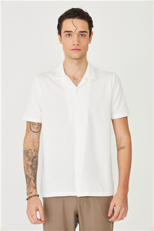 Beyaz Gömlek T-Shirt 