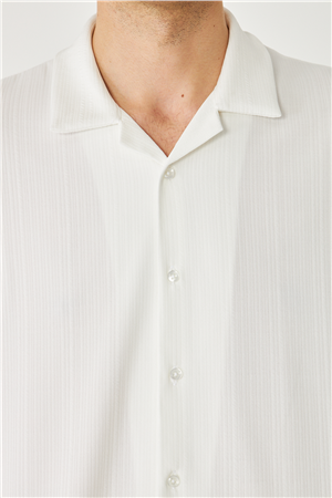 Beyaz Gömlek T-Shirt 