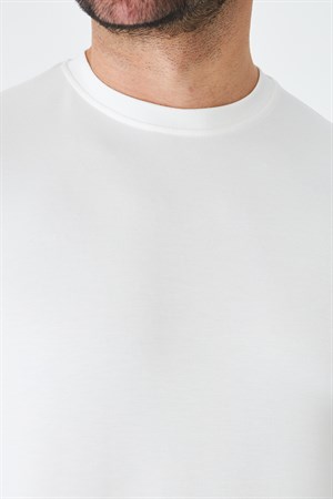 Beyaz Sıfır Yaka Basic T-shirt