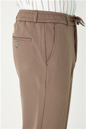 Kahverengi İnce Çizgili Dokulu Modern Kesim Bağcıklı Smart Casual Pantolon