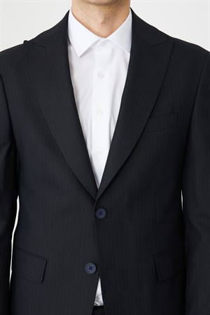 Lacivert İnce Çizgili Modern Slim Fit Klasik Yaka Takım Elbise