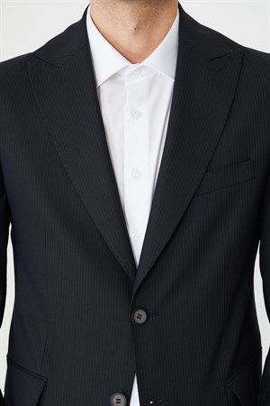 Lacivert İnce Çizgili Modern Slim Fit Klasik Yaka Takım Elbise