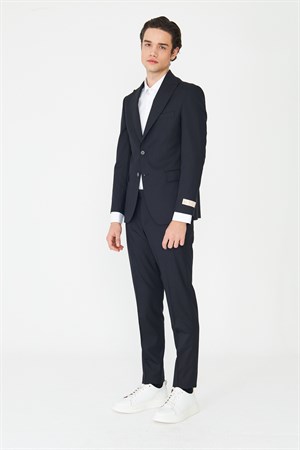 Lacivert İnce Çizgili Modern Slim Fit Klasik Yaka Takım Elbise