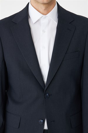 Lacivert İnce Dokulu Modern Slim Fit Klasik Yaka Premium Takım Elbise