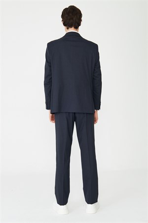Lacivert İnce Dokulu Modern Slim Fit Klasik Yaka Premium Takım Elbise