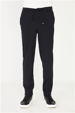 Siyah Bağcıklı Modern Kesim Jogger Pantolon