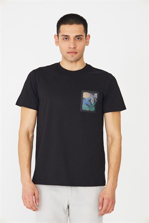 Siyah Bisiklet Yaka Baskılı T-Shirt