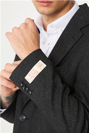 Siyah Balıksırtı Desenli Blazer Ceket