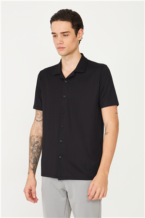 Siyah Gömlek T-Shirt 