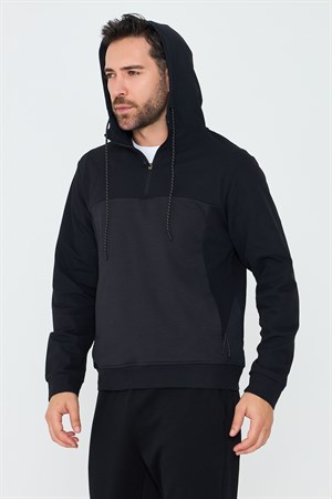 Siyah Kapüşonlu Yarım Fermuarlı Yandan Cepli Erkek Sweatshirt