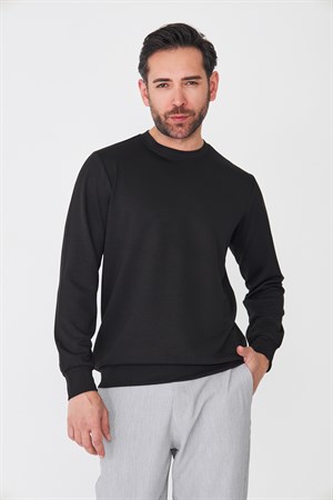 Siyah Sıfır Yaka Uzun Kollu Basic Sweatshirt