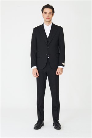 Siyah Yelekli Sivri Yaka Modern Kesim Erkek Takım Elbise