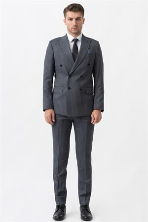 Gri Uyumlu Beyaz İnce Çizgili Slim Fit Kruvaze Premium Takım Elbise