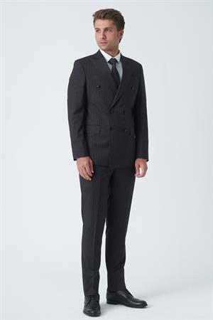 Koyu Gri Uyumlu Beyaz İnce Çizgili Slim Fit Kalıp Kruvaze Premium Takım Elbise