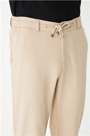 Bej Beli Bağcıklı Modern Kesim Jogger Pantolon
