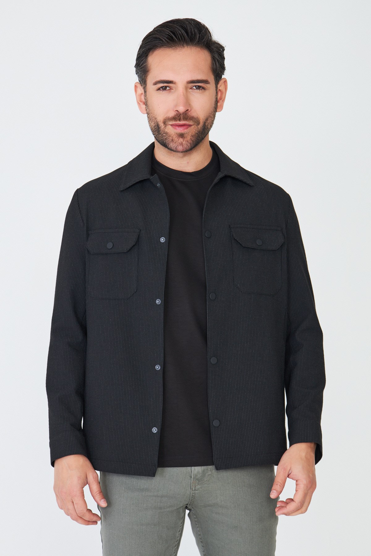 White StoneSiyah Önden Cepli Mevsimlik Gömlek Mont