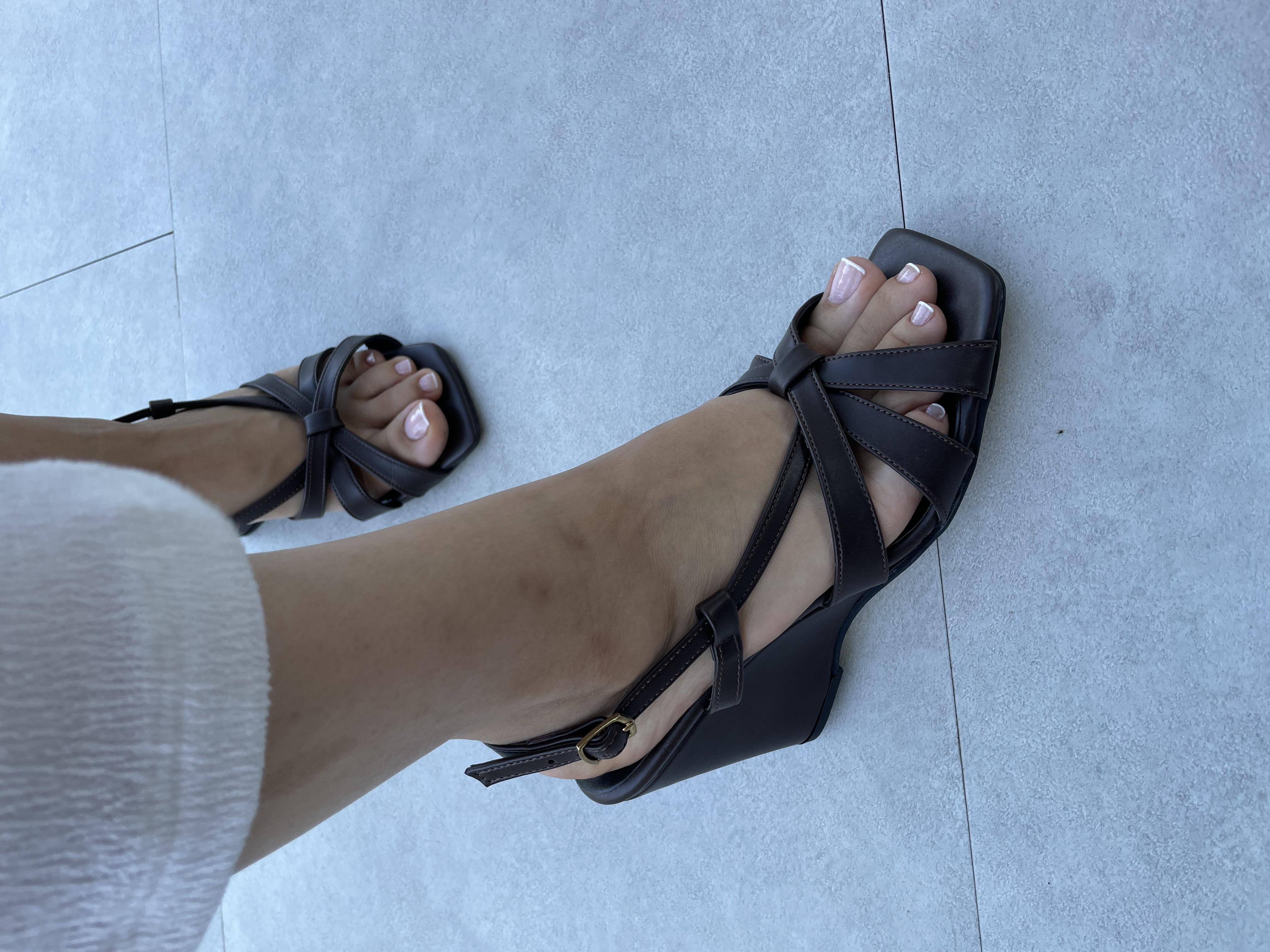 Sesta Acı Kahve Renk Çapraz Bantlı Platformlu Topuklu Ayakkabı