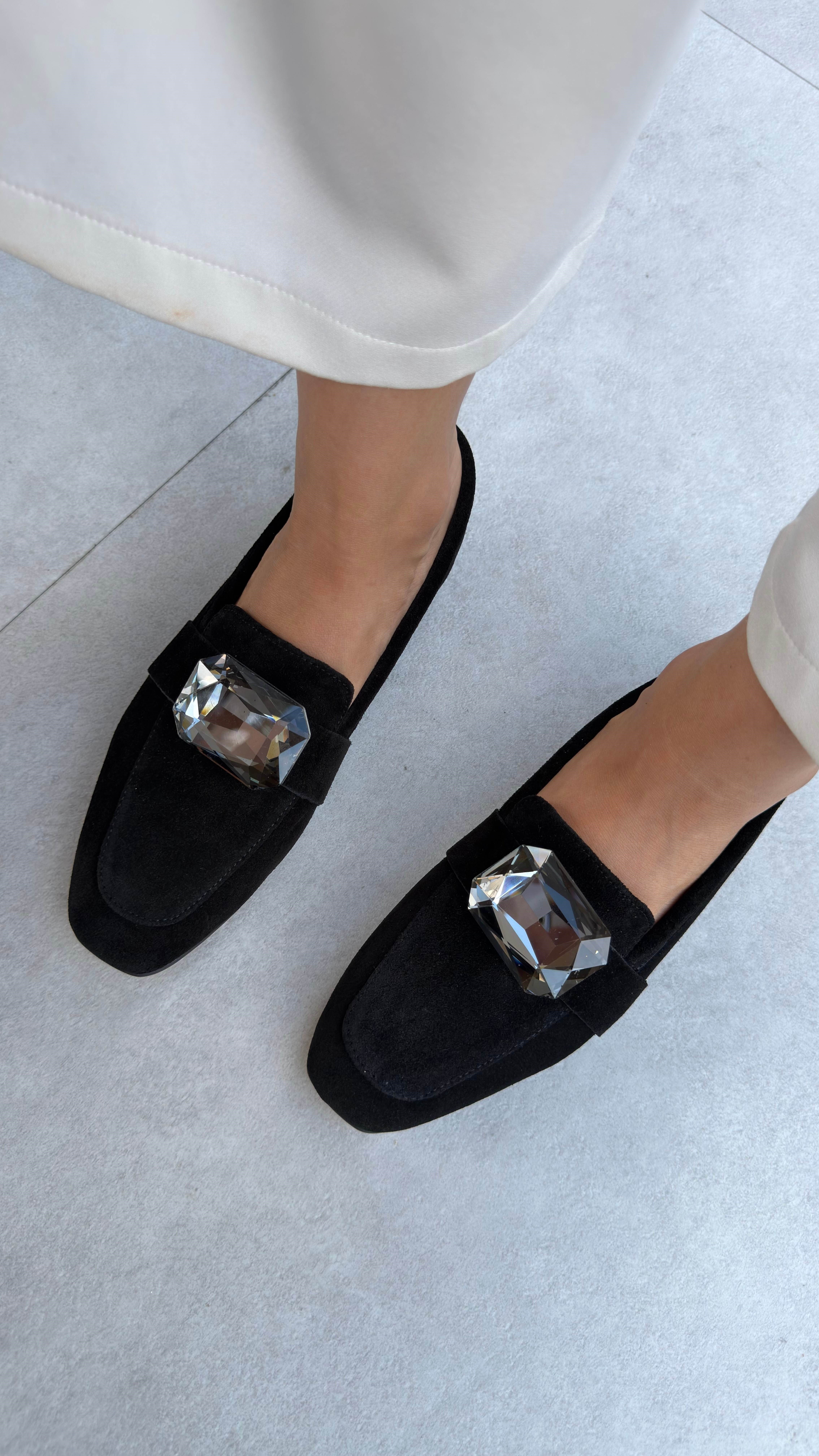 SİDEY SİYAH HAKİKİ DERİ SÜET TAŞ AKSESUAR DETAYLI LOAFER
