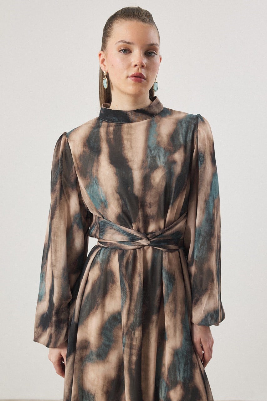 Bel Bağlama Detaylı Yoryo Şifon Baskılı Elbise - Turkuaz