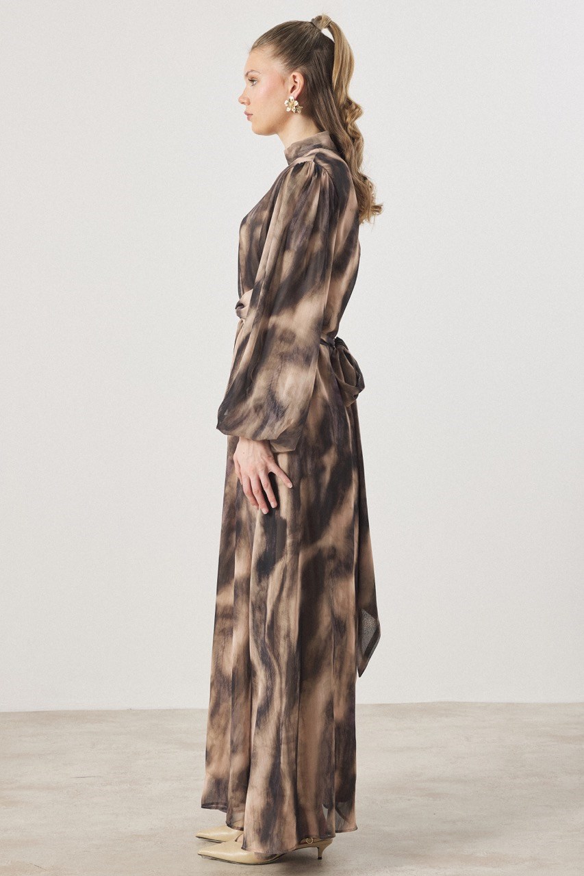 Bel Bağlama Detaylı Yoryo Şifon Baskılı Elbise - Siyah