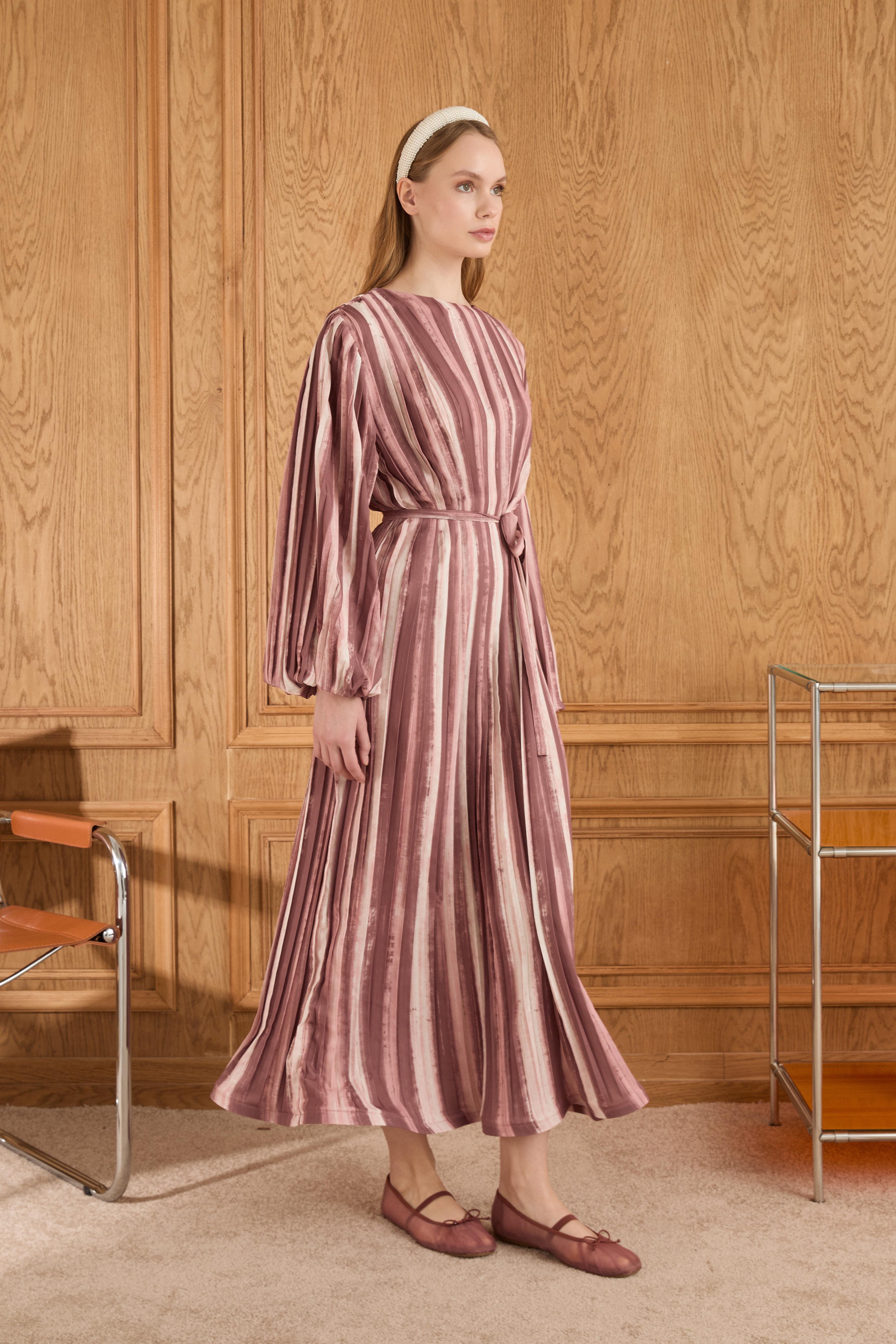 Bernadette Piliseli Grenli Elbise - Gül Kurusu