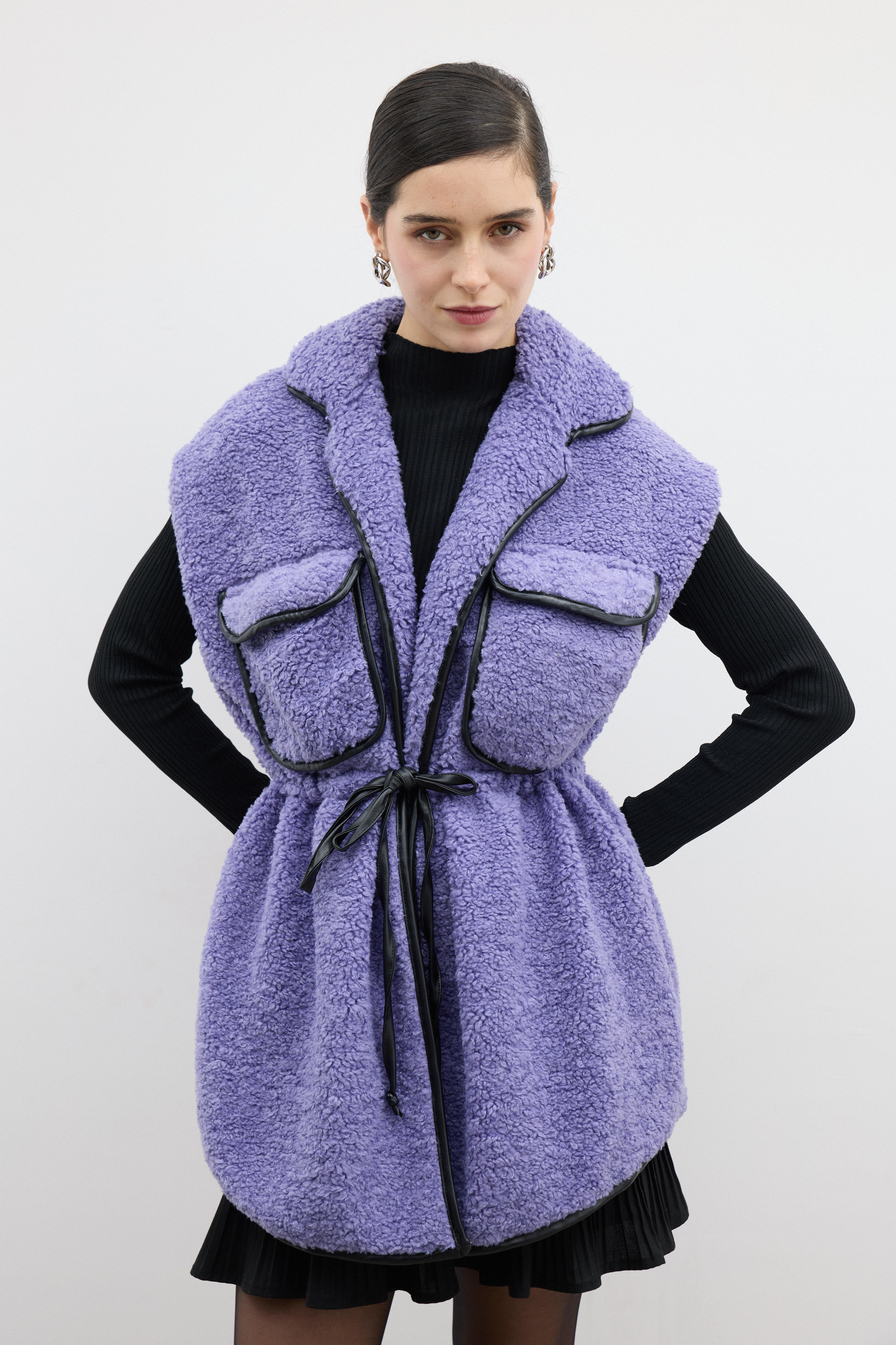 Deri Biyeli Çift Cep Kapaklı Yelek - Mor