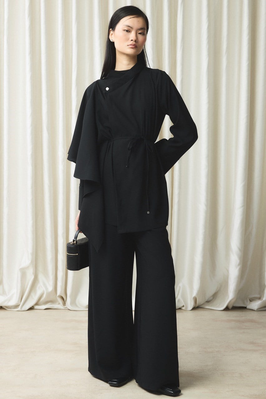 Ön Volanlı Gömlek - Siyah