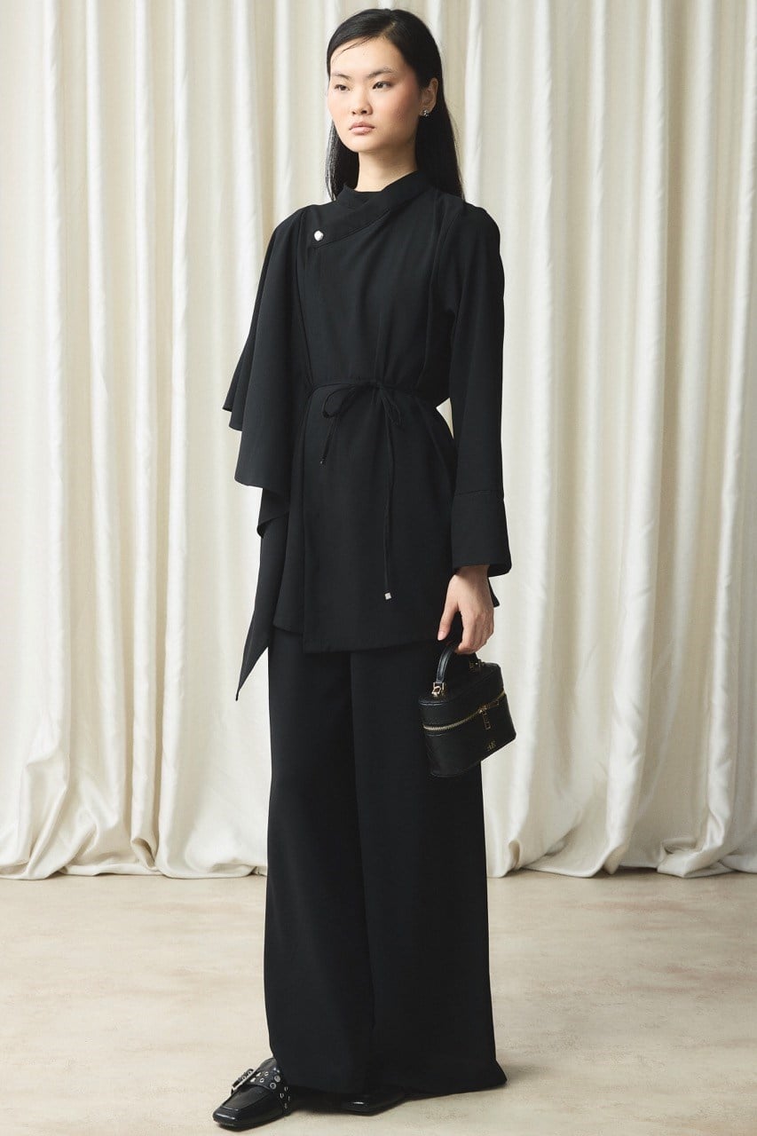 Ön Volanlı Gömlek - Siyah