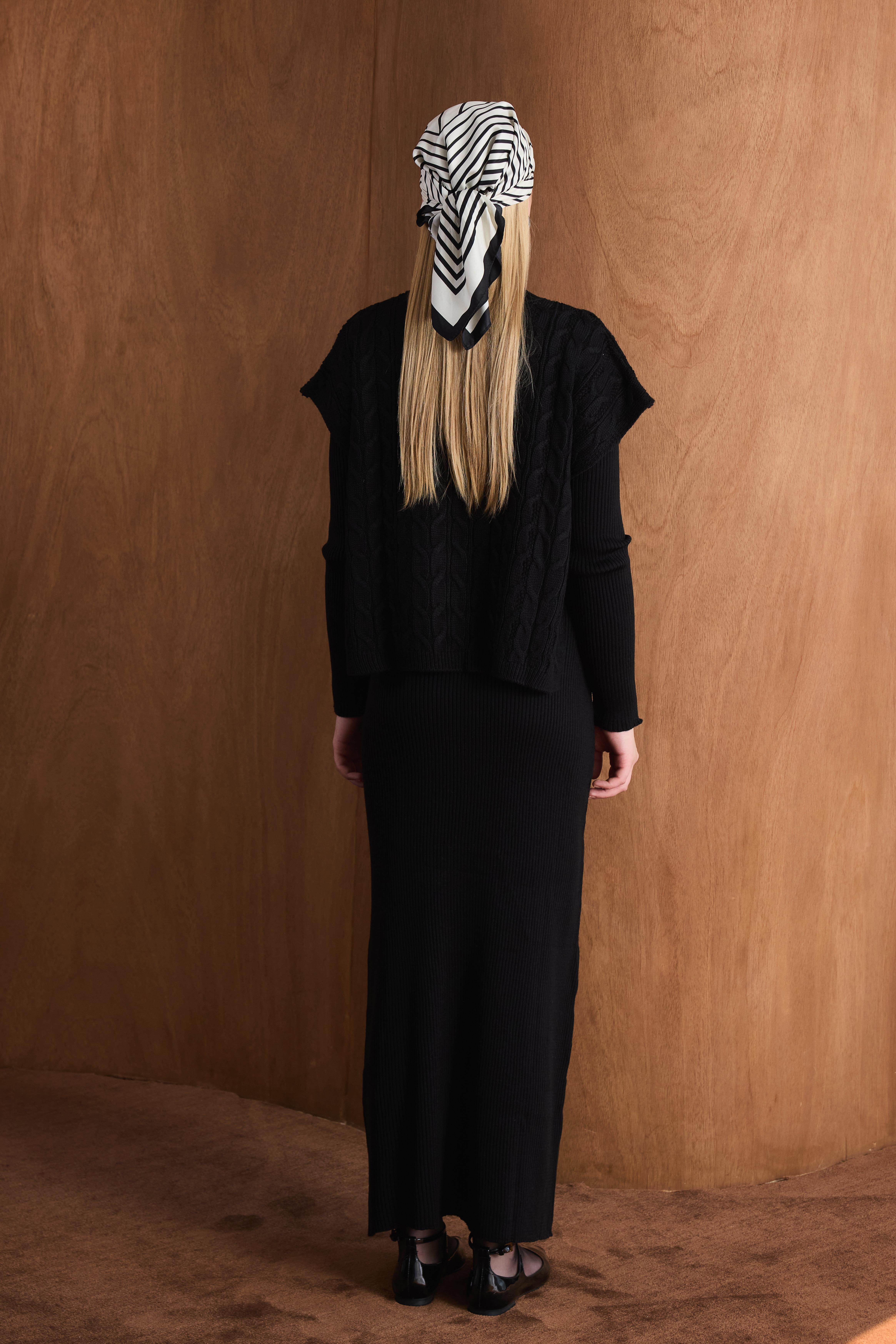 Örgü Kazaklı Triko Elbise - Siyah