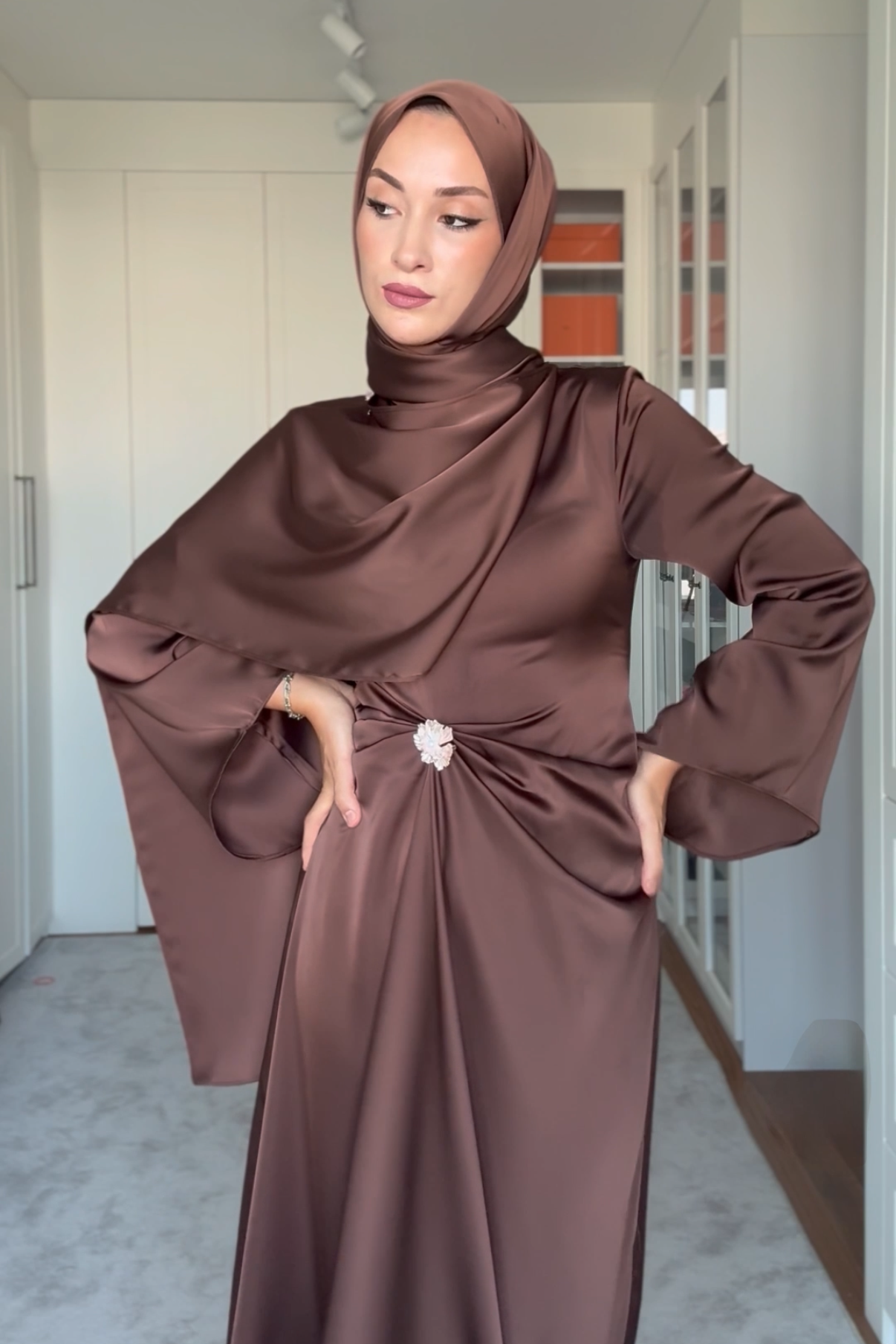 Saten Abiye Şal - Kahve