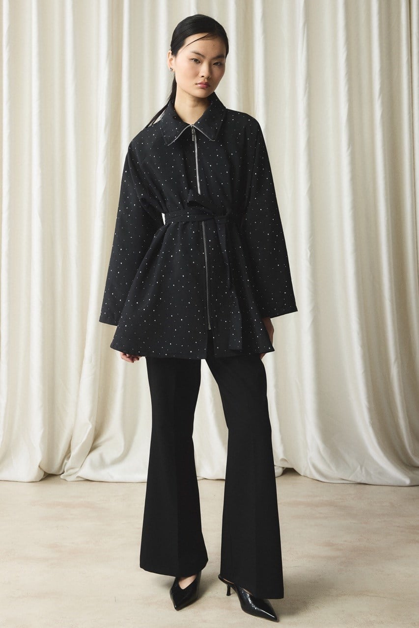 Taş Detaylı Pelerinli Ceket - Siyah