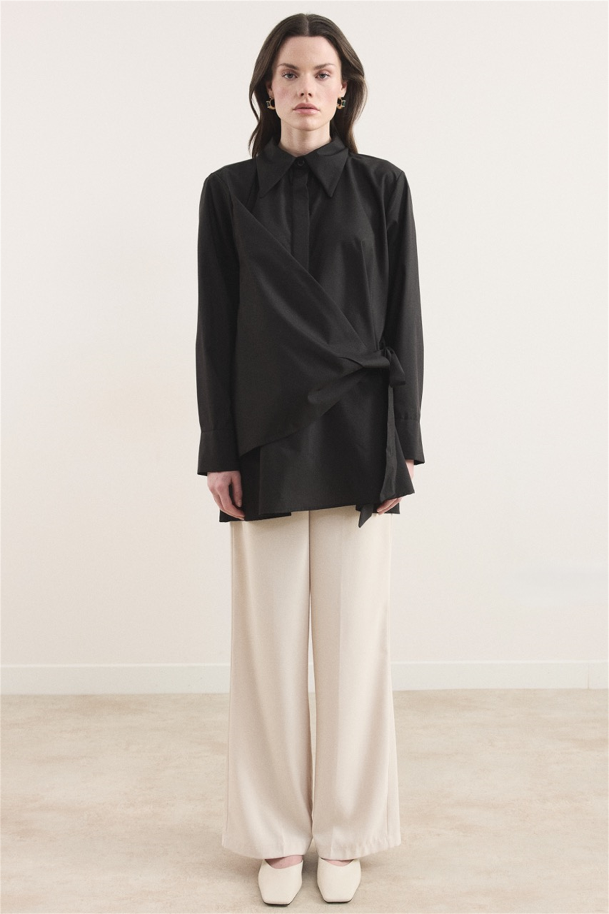 Allerli Yandan Bağlamalı Dacron Gömlek - Siyah