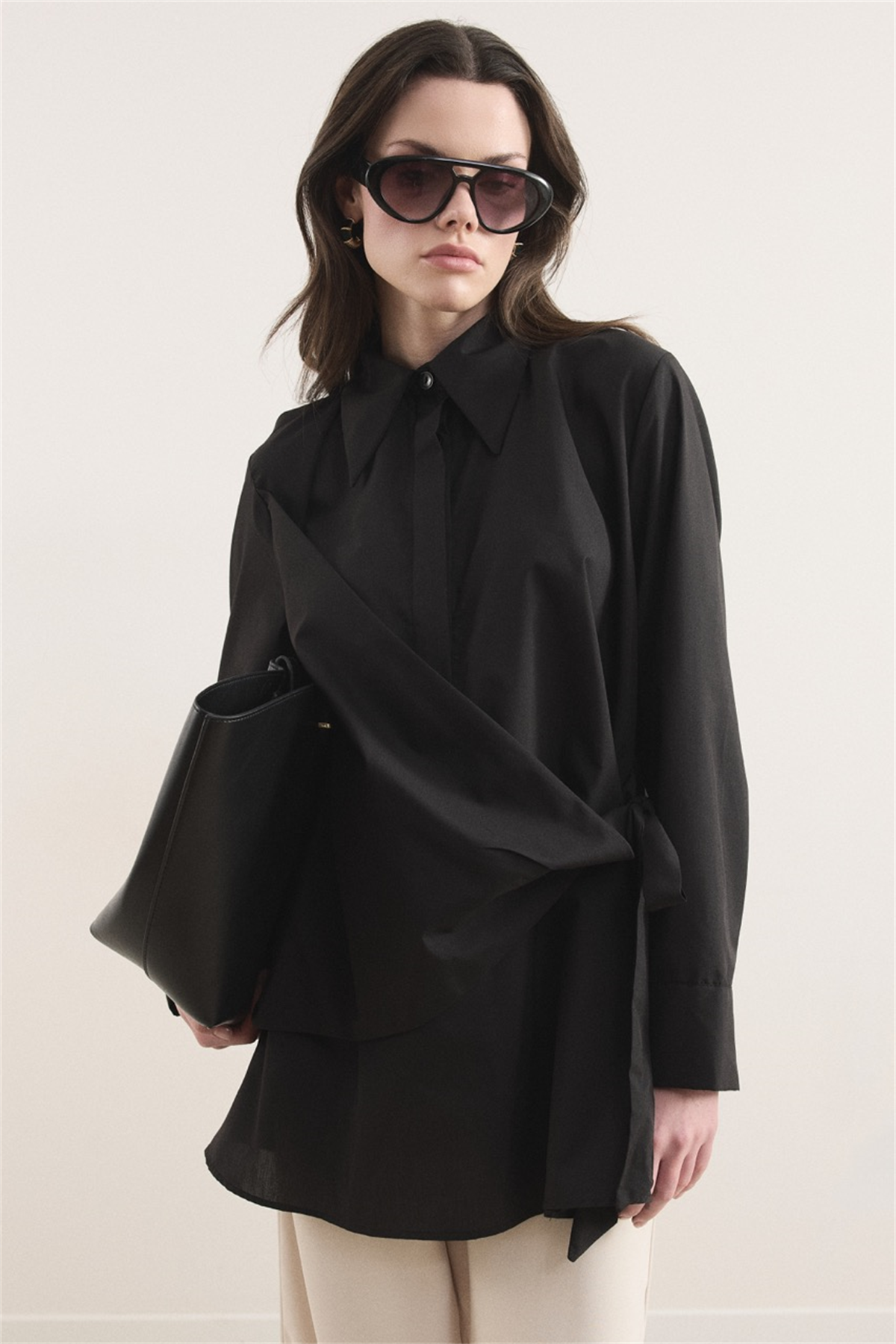 Allerli Yandan Bağlamalı Dacron Gömlek - Siyah