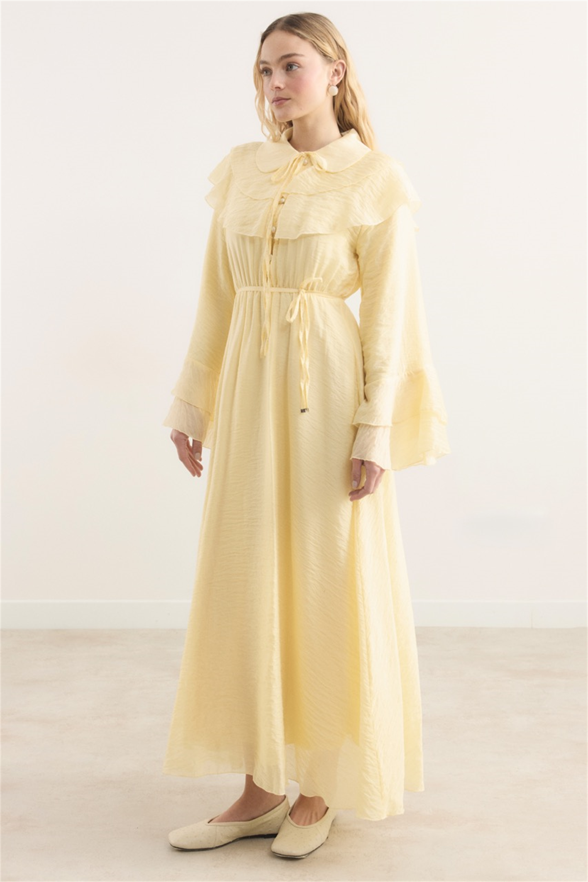 Amira Omuzdan Volanlı Elbise - Sarı