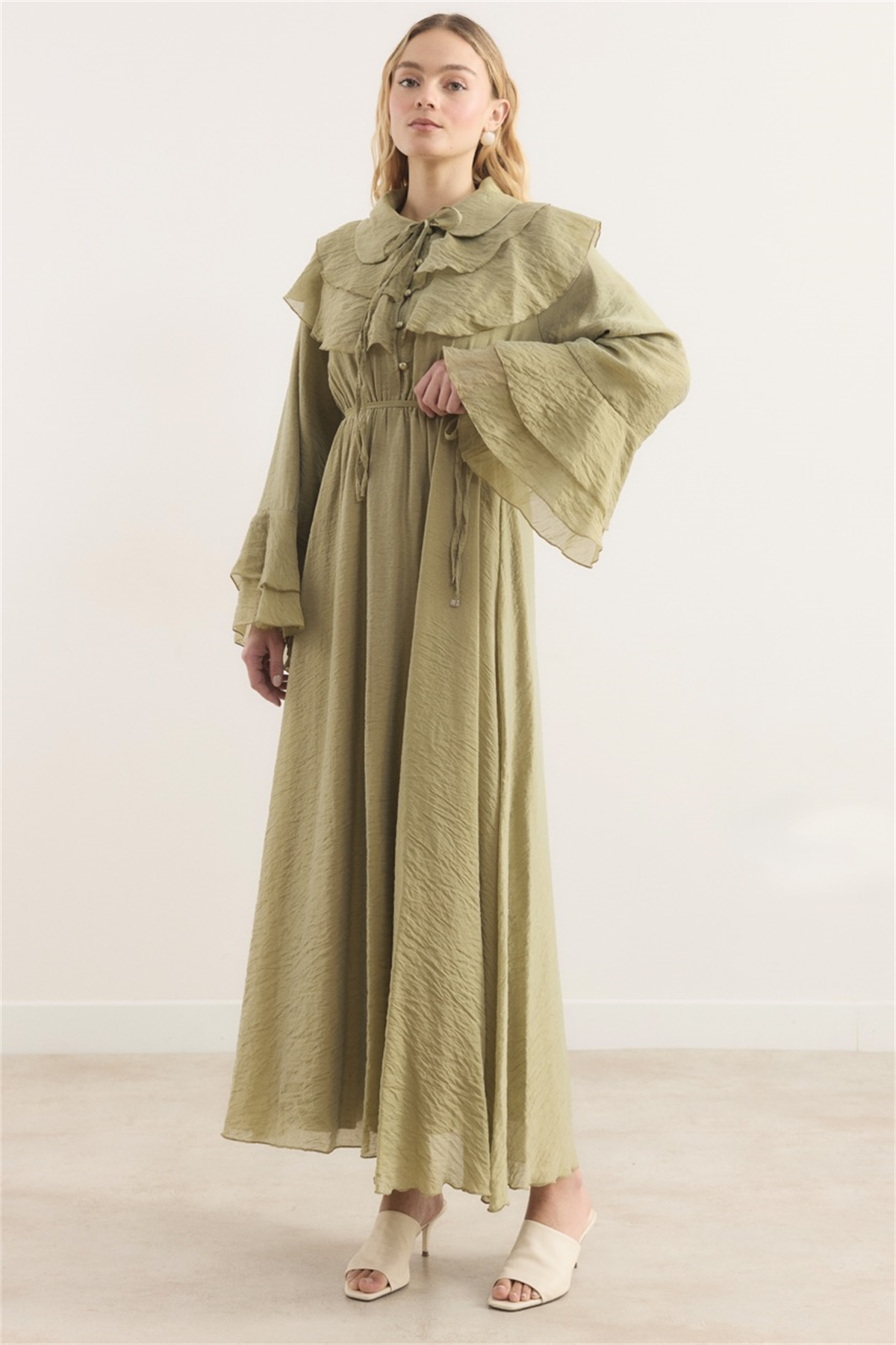 Amira Omuzdan Volanlı Elbise - Yeşil